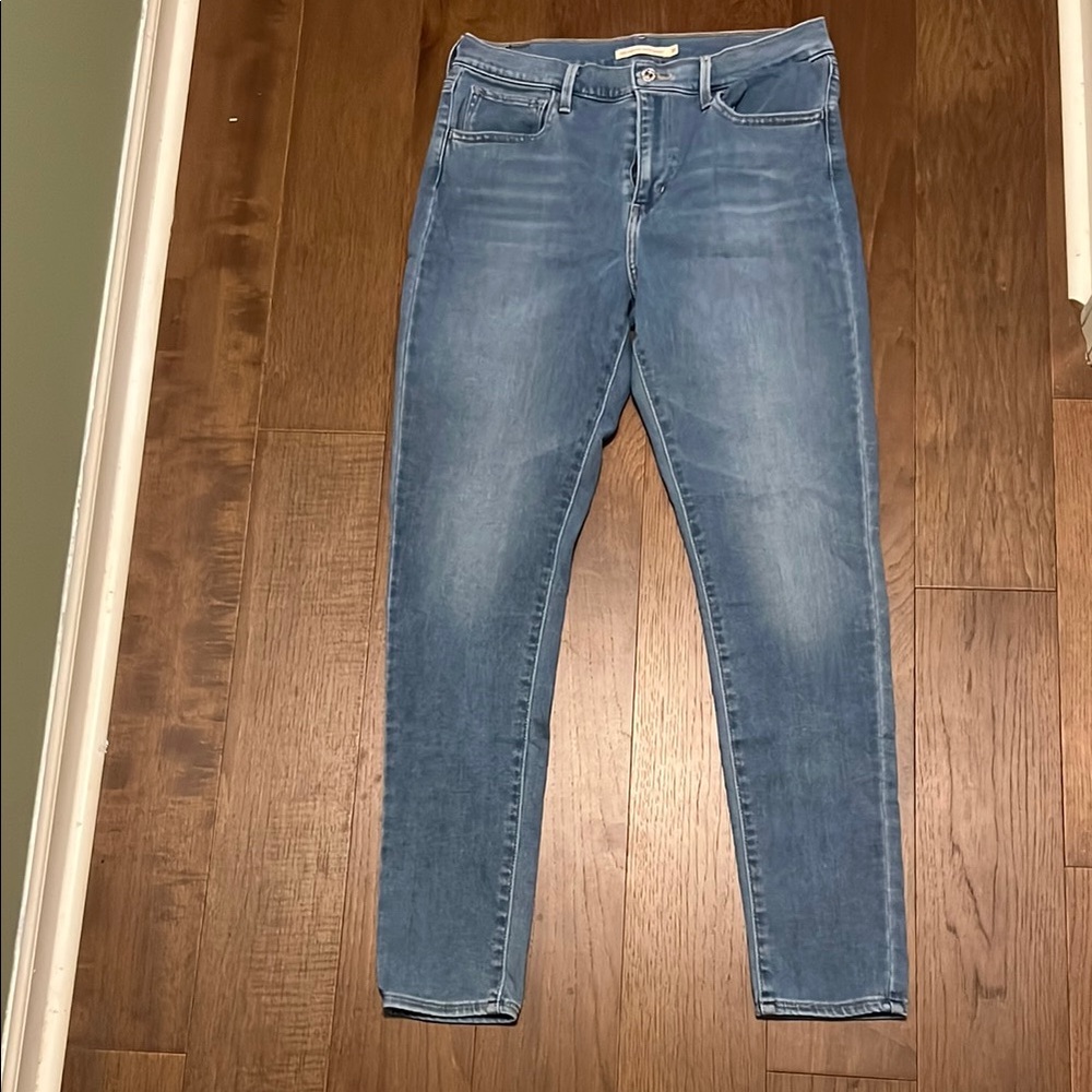 Levi's Women's High rise super skinny Light Blue Skinny Jeans